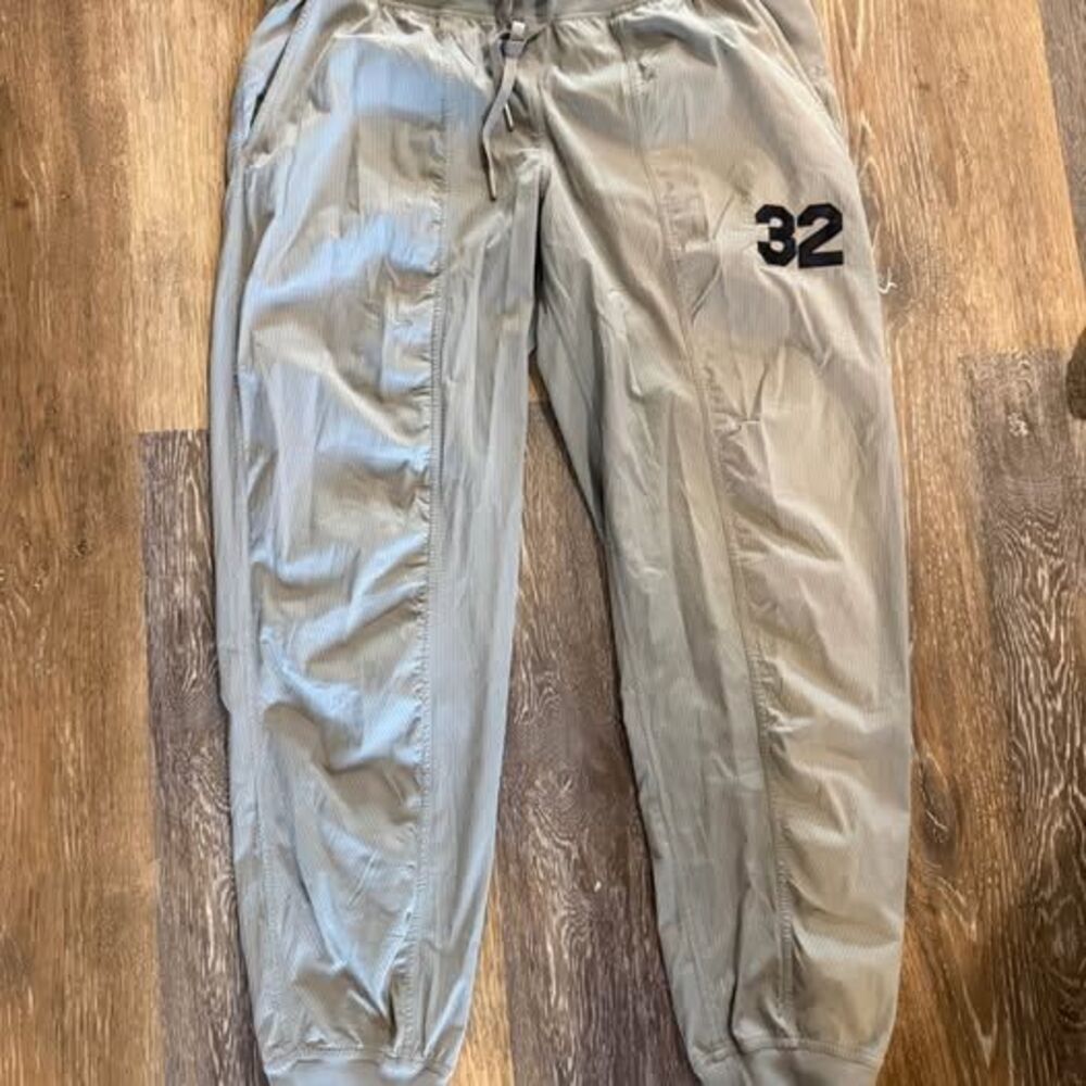 Lululemon size 10 Dance Studio Joggers